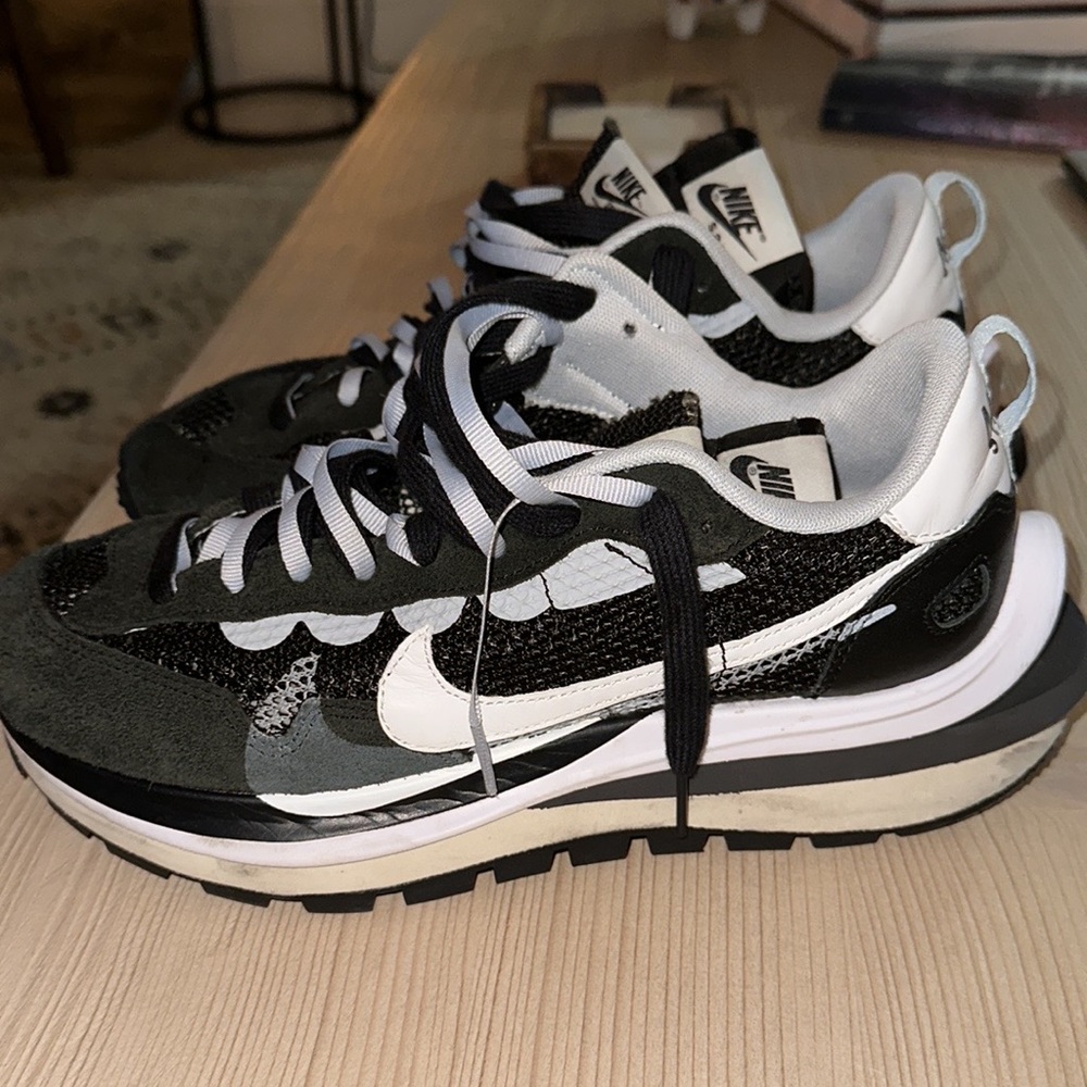Nike/Sacai vapor waffle black & white size 9